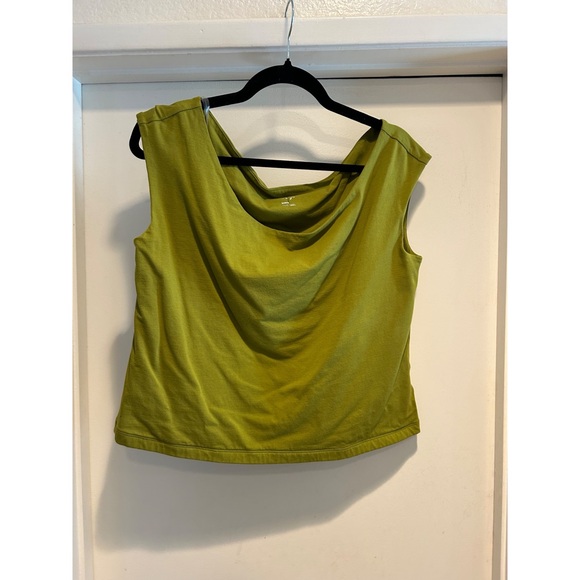 Scoop Neck Cropped Blouse - Picture 1 of 3